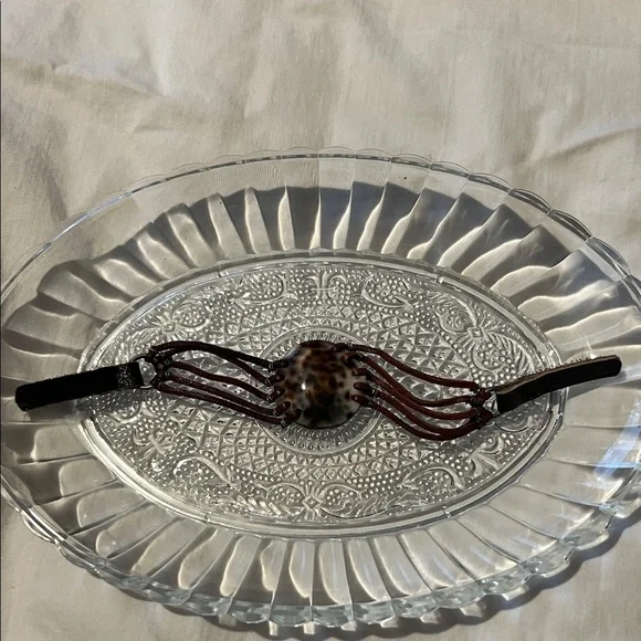 Brown Shell Bracelet - Picture 2 of 3